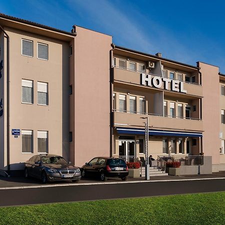 Airport Hotel Garni Belgrado Exterior foto