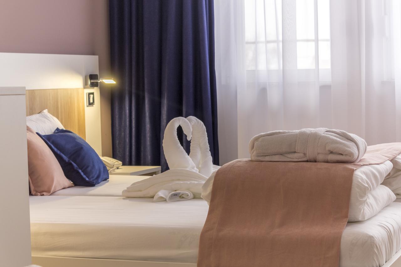 Airport Hotel Garni Belgrado Exterior foto