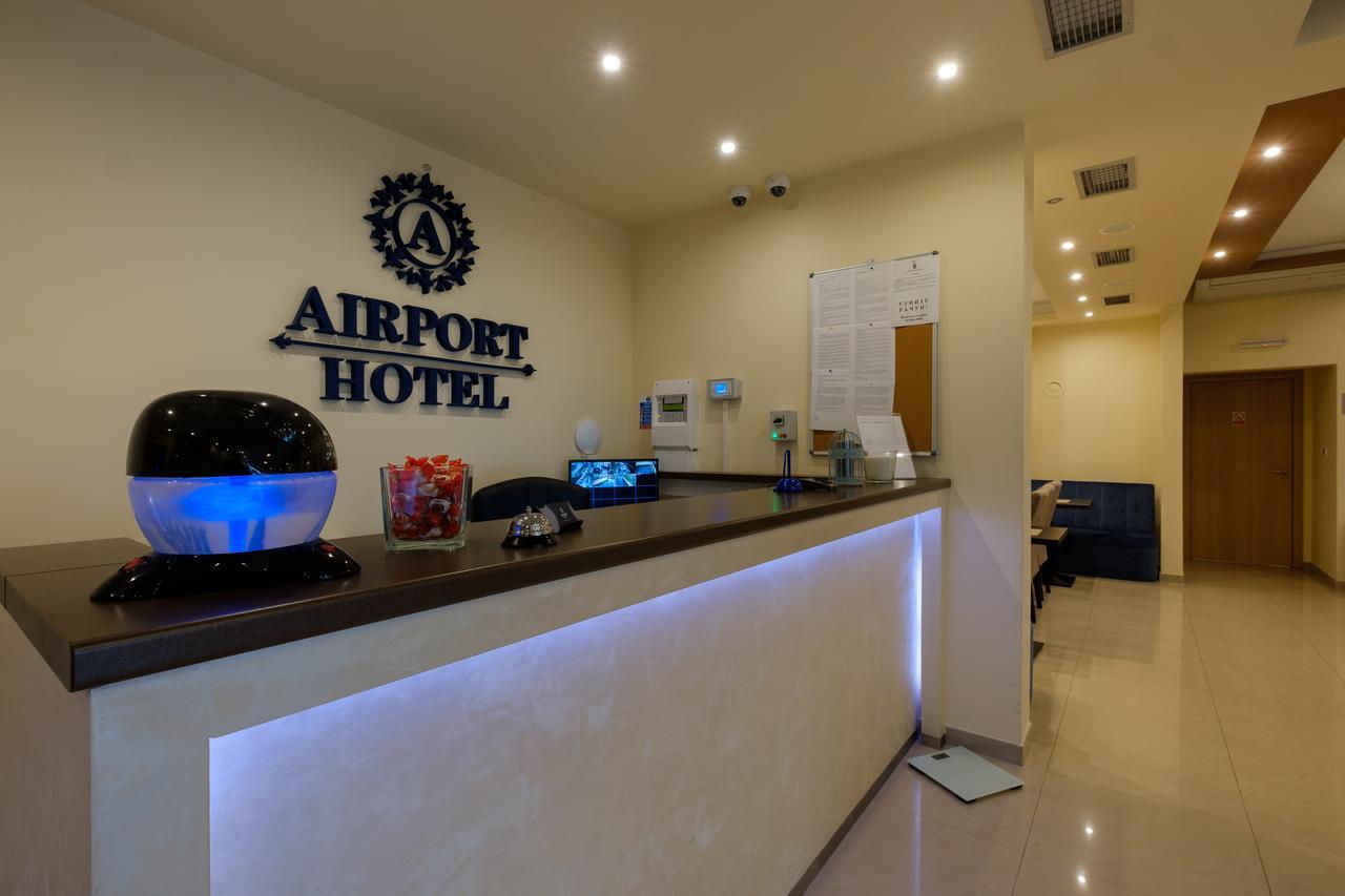 Airport Hotel Garni Belgrado Exterior foto