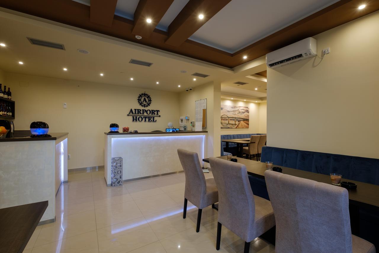 Airport Hotel Garni Belgrado Exterior foto