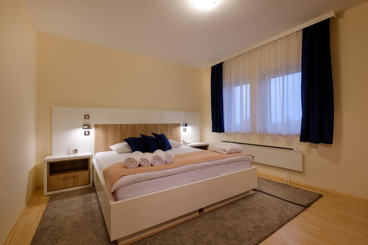 Airport Hotel Garni Belgrado Exterior foto